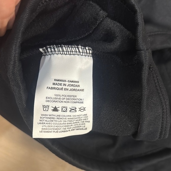 Nike Youth Girls Therma Fit Black Hoodie Pink Logo - Picture 13 of 13